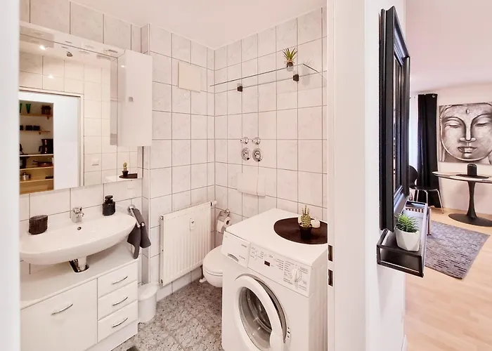 Charmante 1-zimmer In Winzerla דירה *